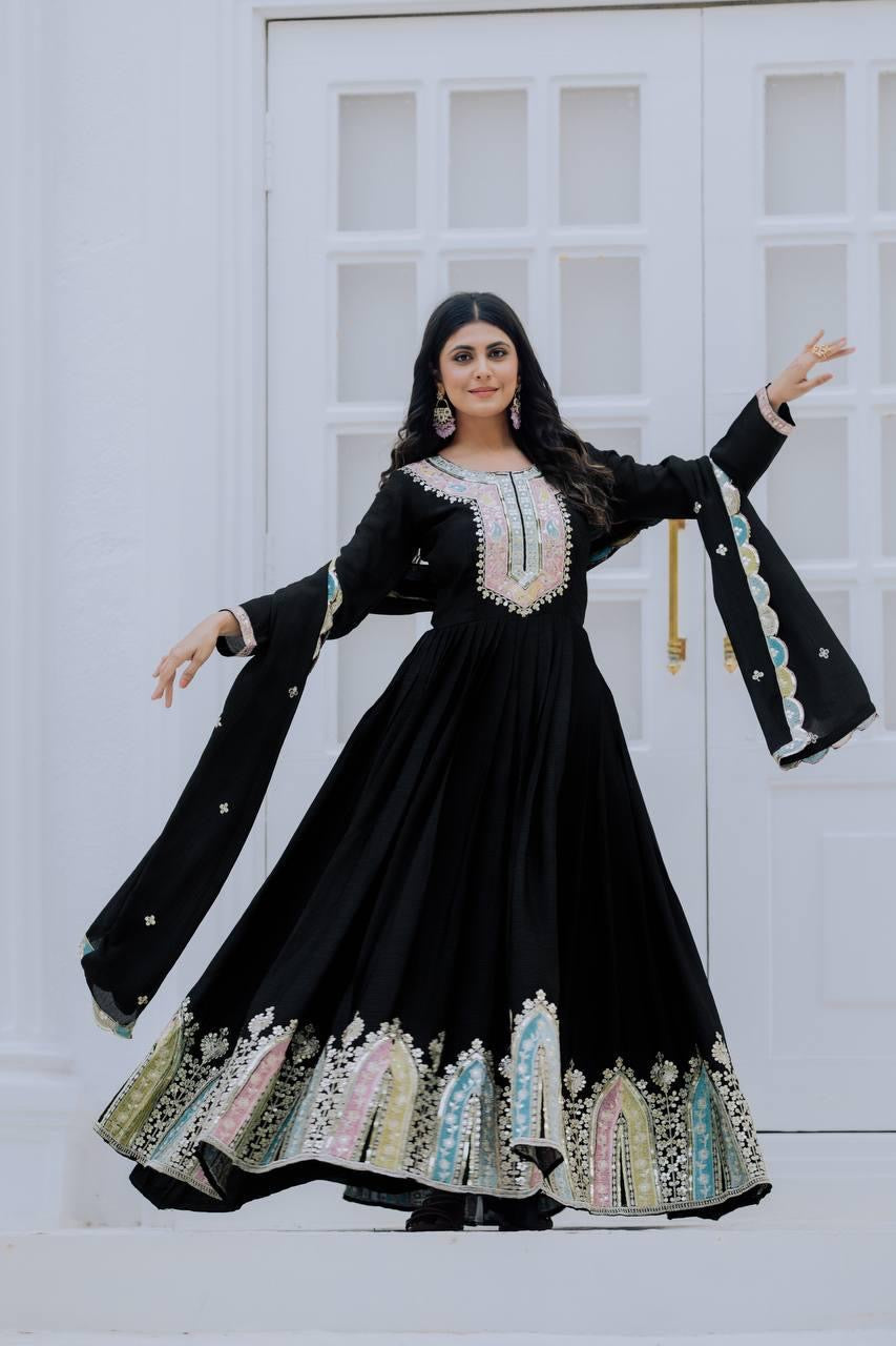 Designer Gown Set – Elegance Redefined