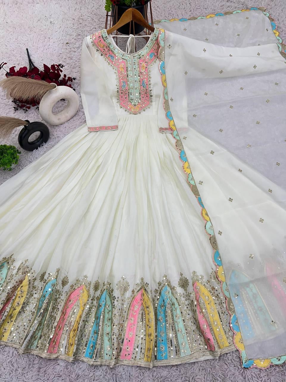 Designer Gown Set – Elegance Redefined