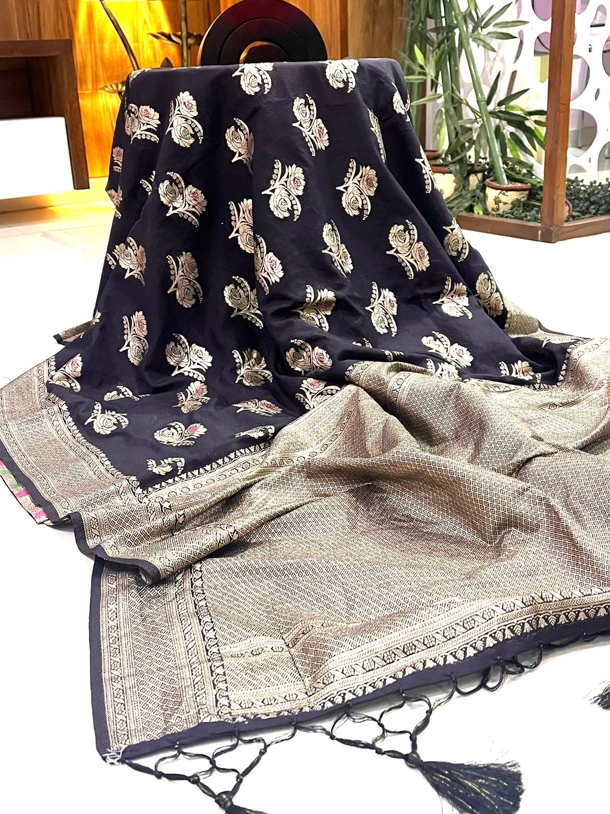 Pure Crepe Khadi Silk Saree