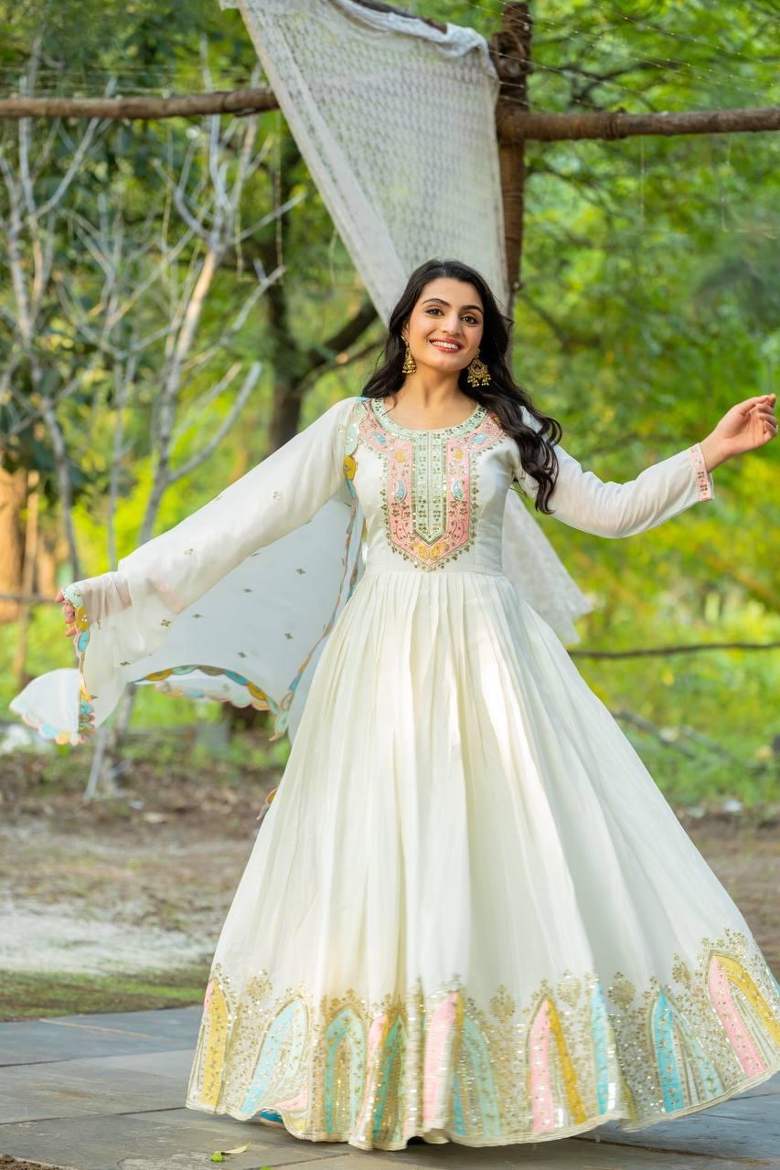 Designer Gown Set – Elegance Redefined