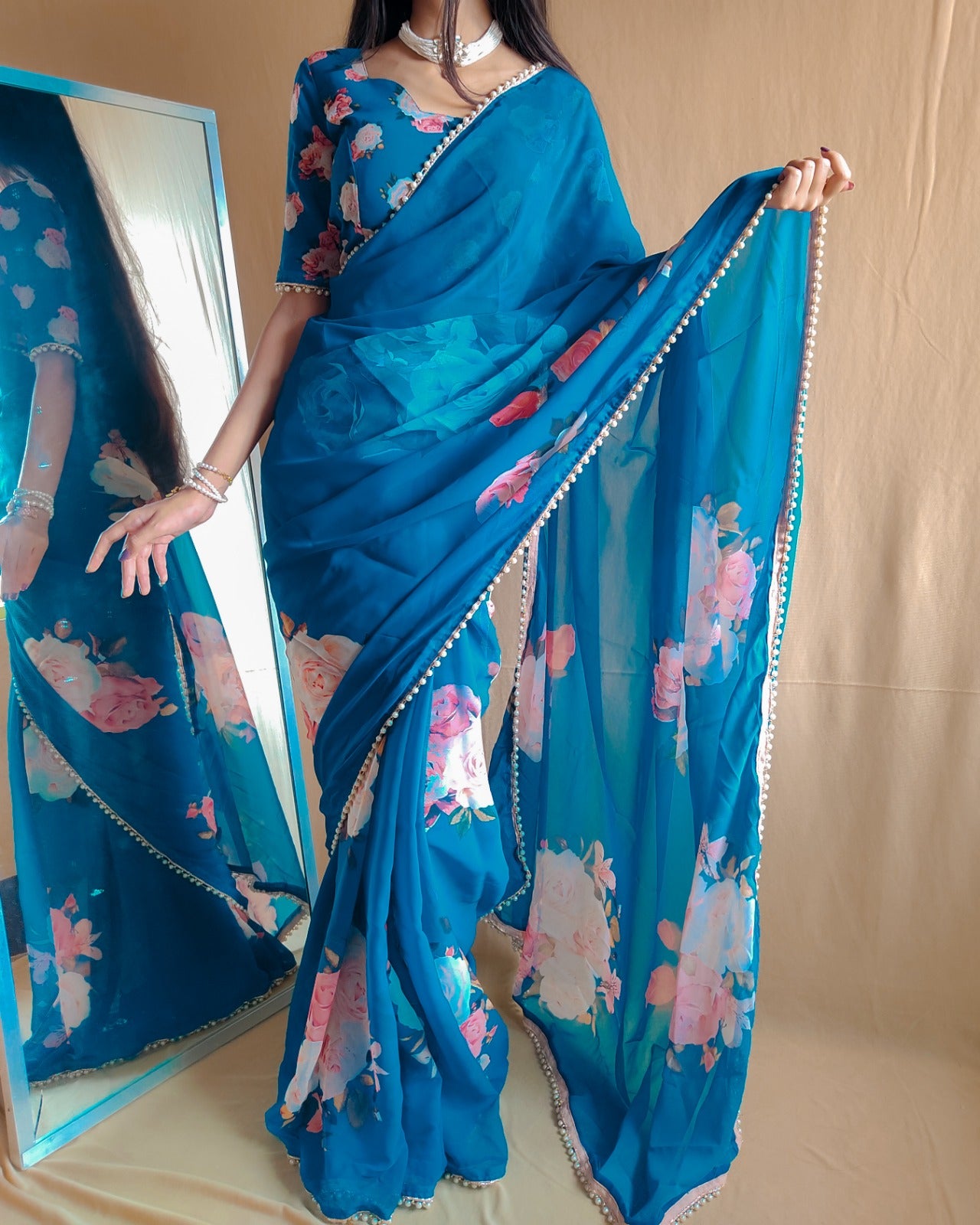 Georgette Saree imprimé avec bordure en dentelle perlée